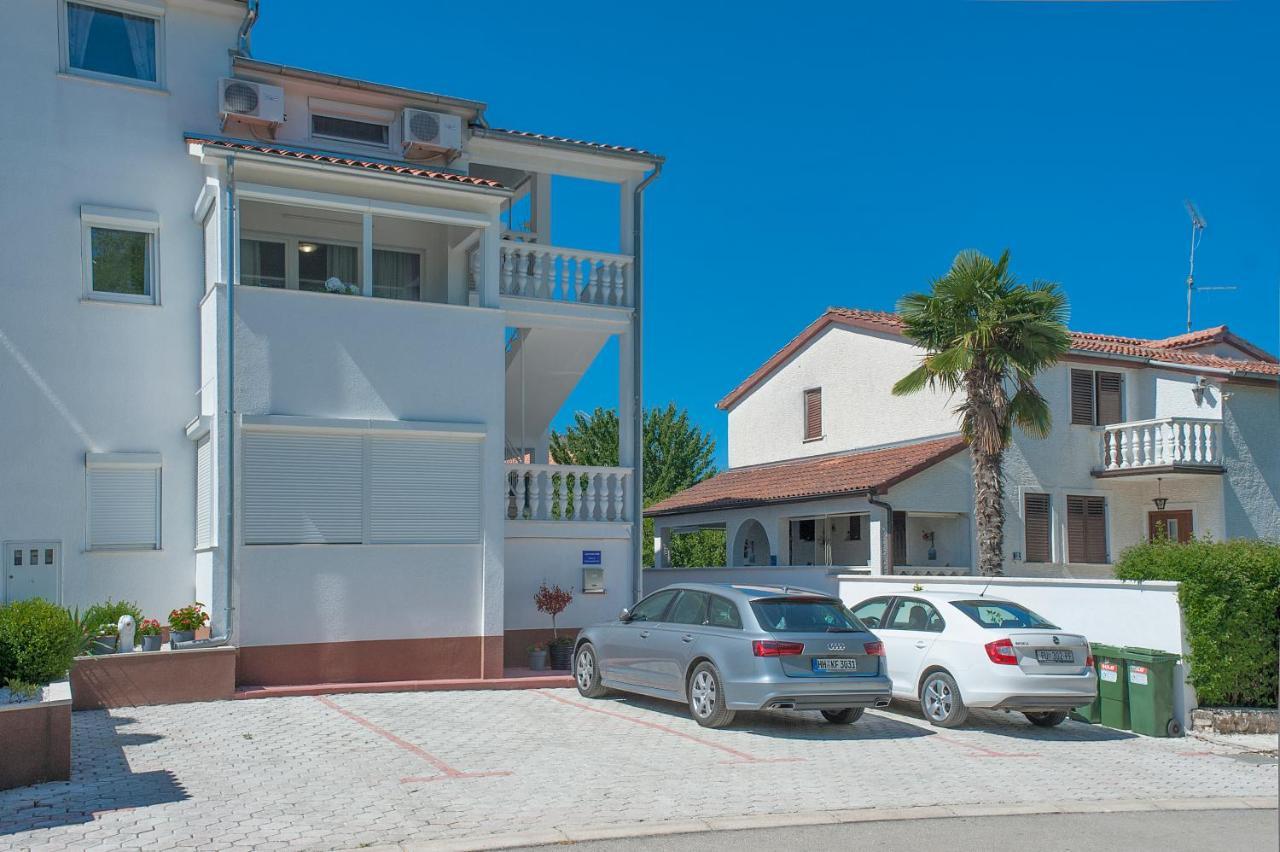 Apartments Somi Пореч Екстер'єр фото