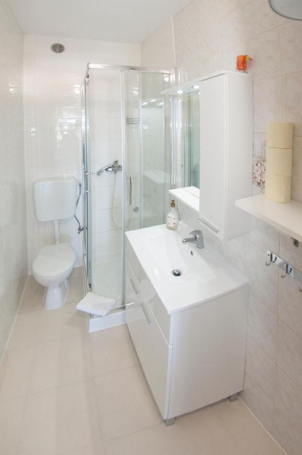Apartments Somi Пореч Екстер'єр фото