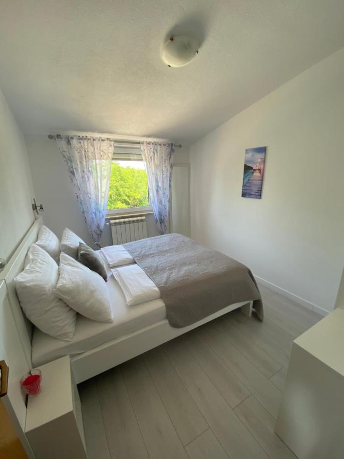 Apartments Somi Пореч Екстер'єр фото
