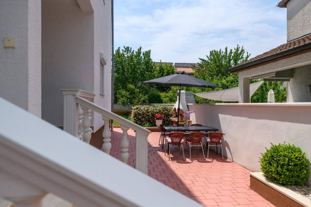 Apartments Somi Пореч Екстер'єр фото
