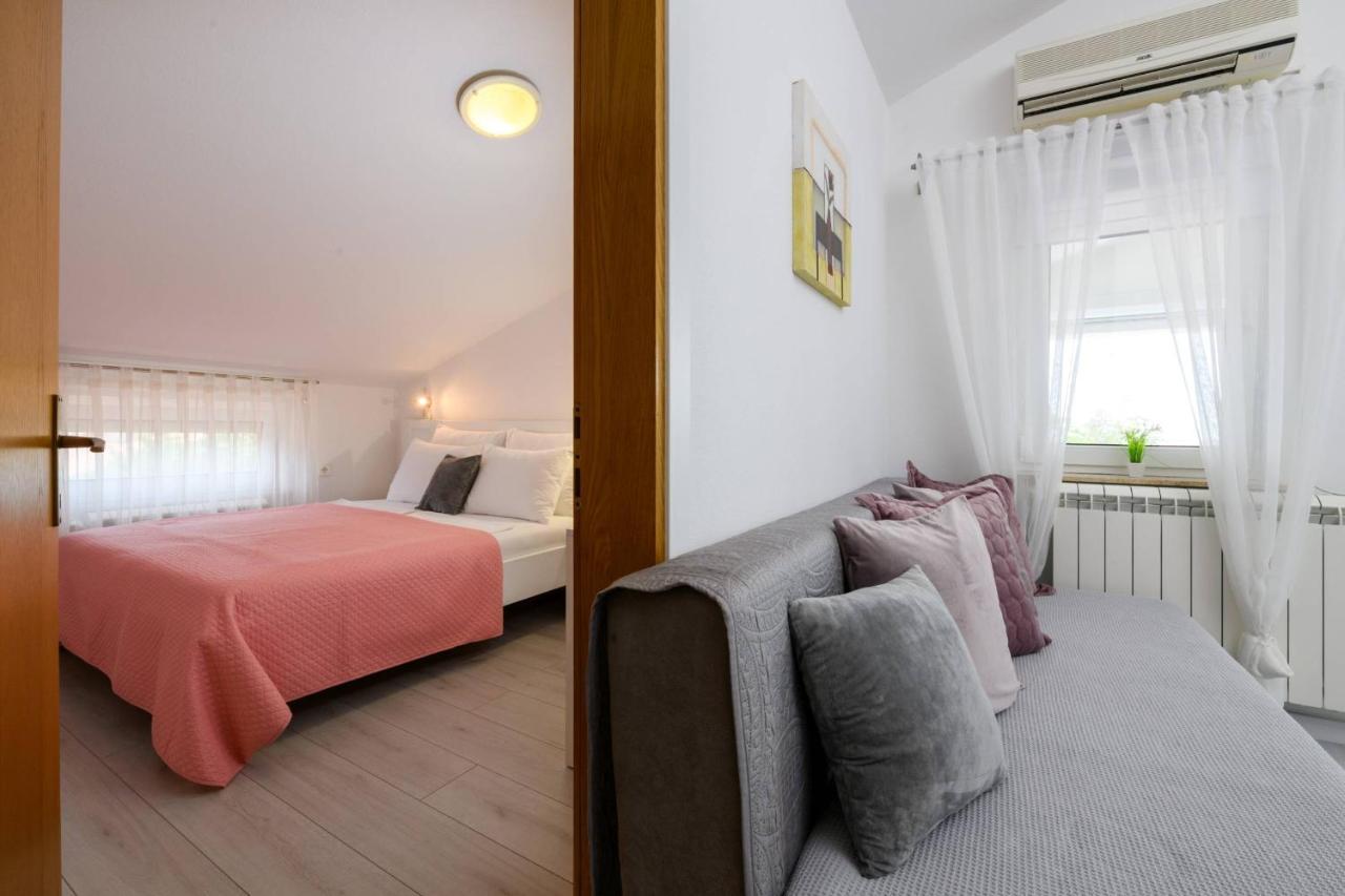 Apartments Somi Пореч Екстер'єр фото