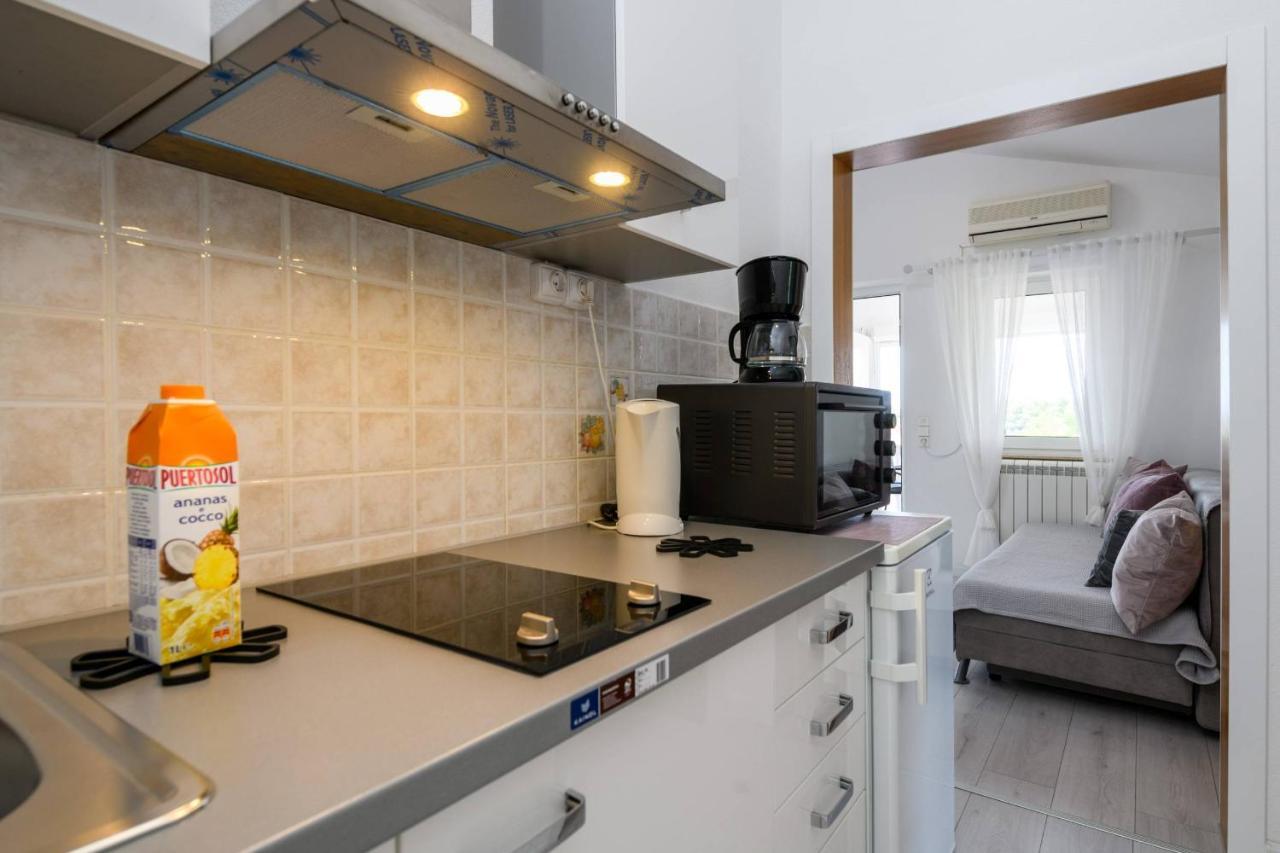 Apartments Somi Пореч Екстер'єр фото