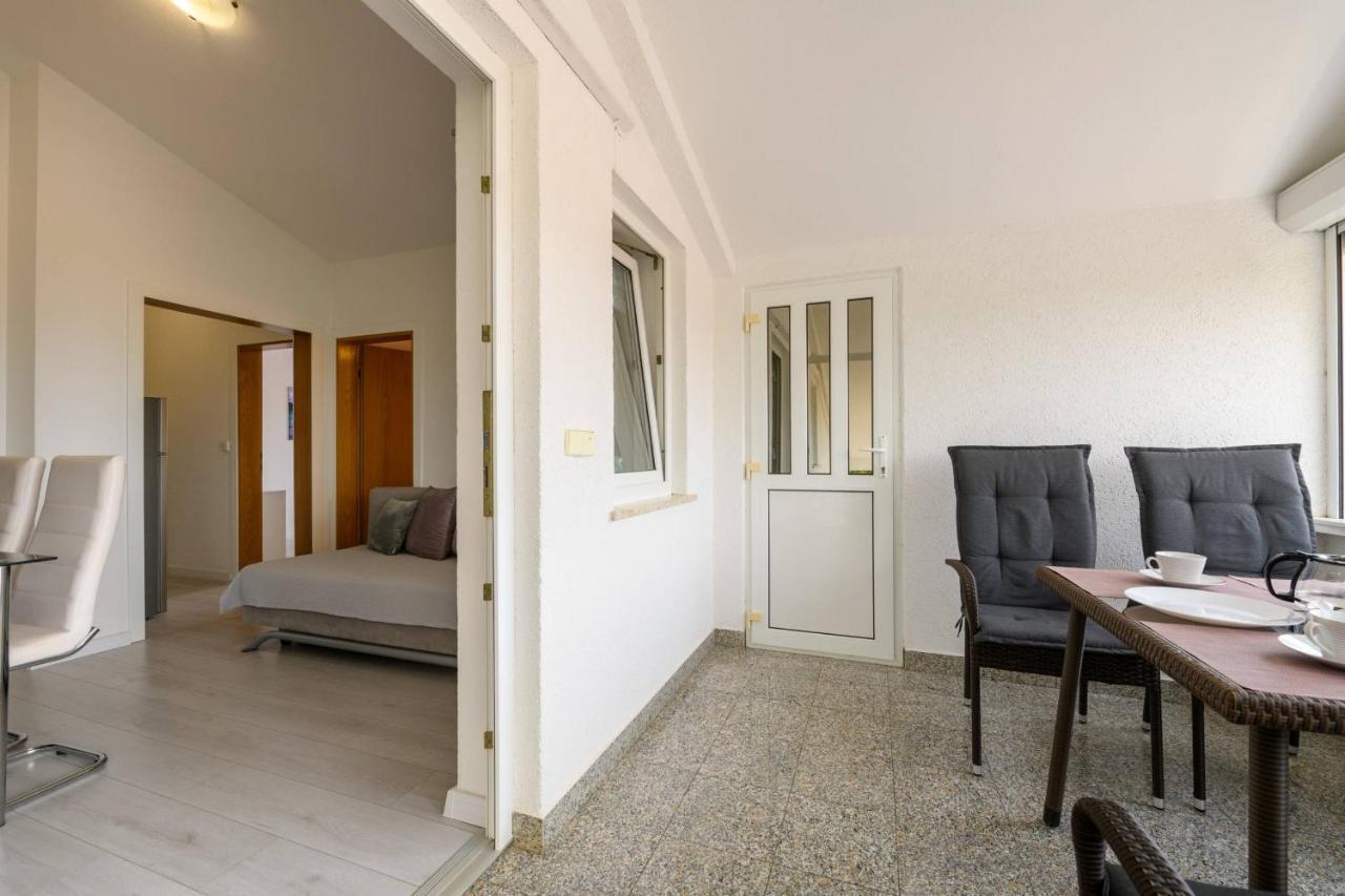 Apartments Somi Пореч Екстер'єр фото