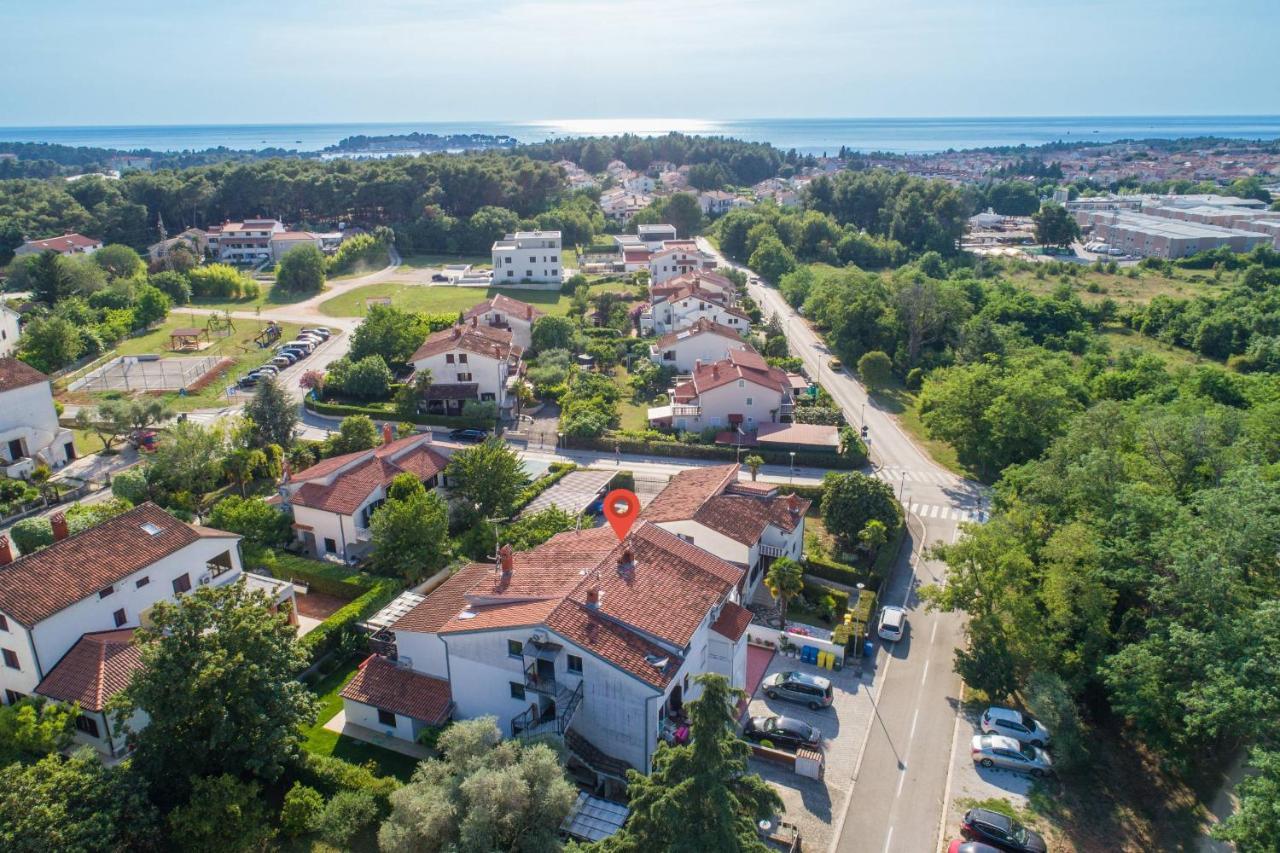 Apartments Somi Пореч Екстер'єр фото