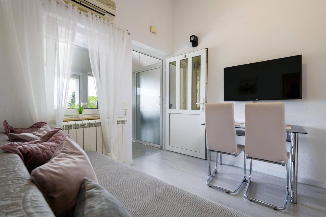 Apartments Somi Пореч Екстер'єр фото