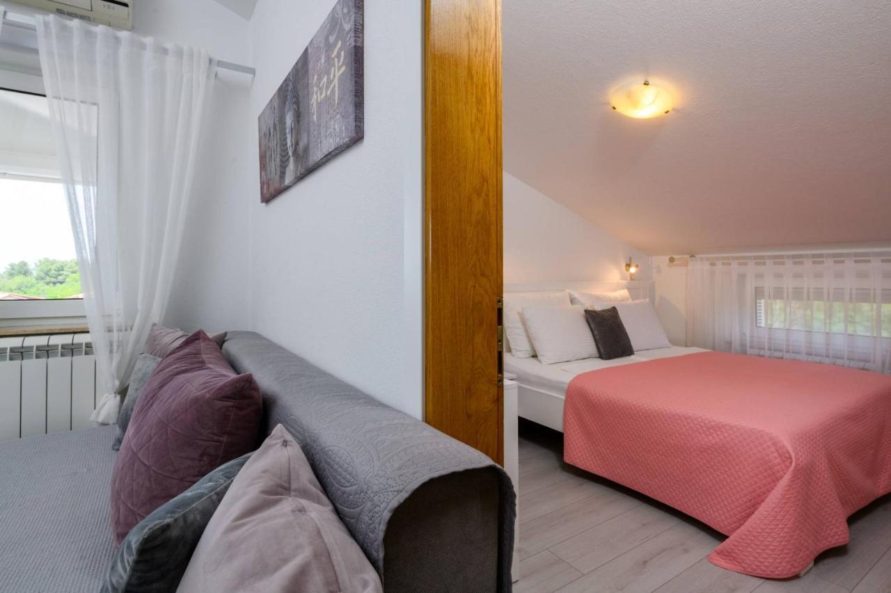Apartments Somi Пореч Екстер'єр фото