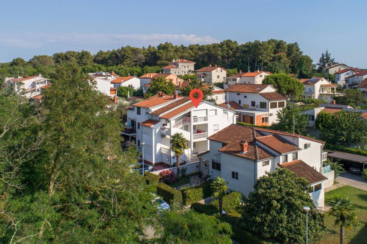 Apartments Somi Пореч Екстер'єр фото