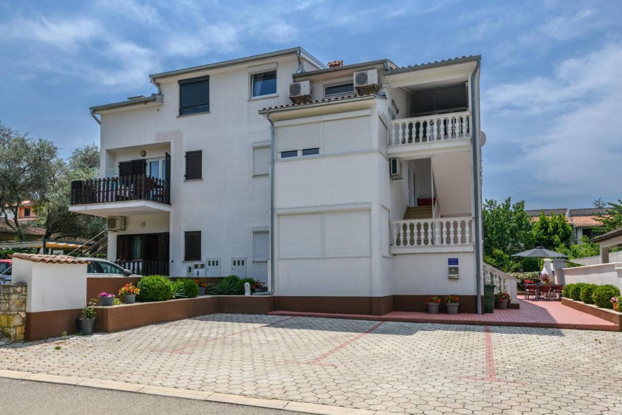 Apartments Somi Пореч Екстер'єр фото